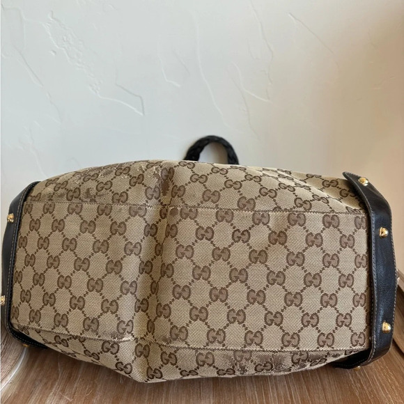 Authentic Gucci Pelham Shoulder Bag GG Canvas with COA - Picture 9 of 11